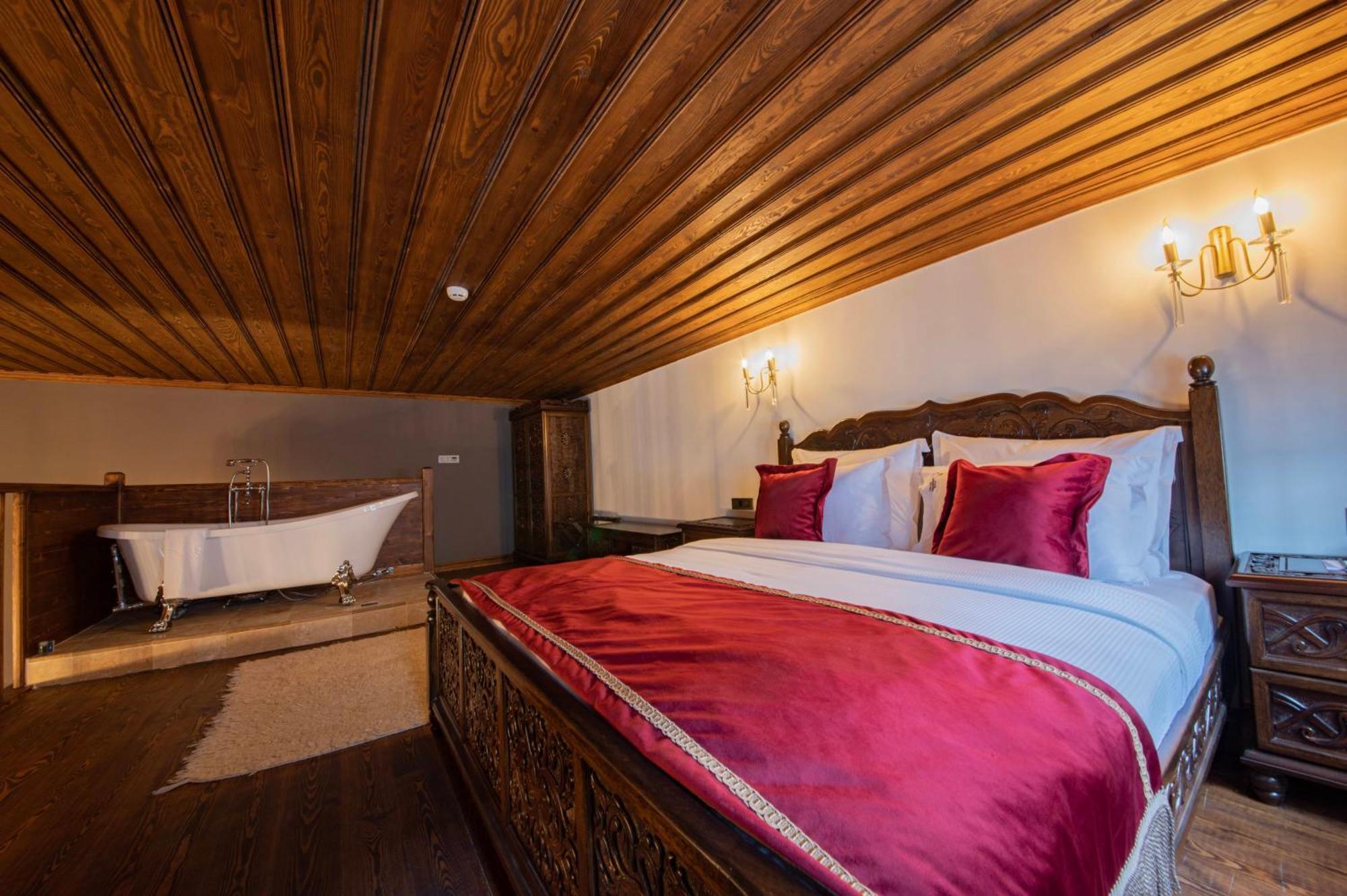 קייסרי Four Mansions Hotel מראה חיצוני תמונה